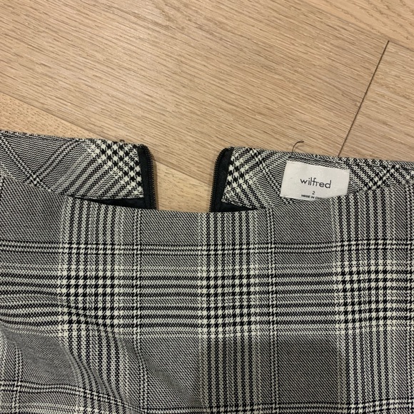 Aritzia Plaid Mini Skirt - Picture 2 of 3